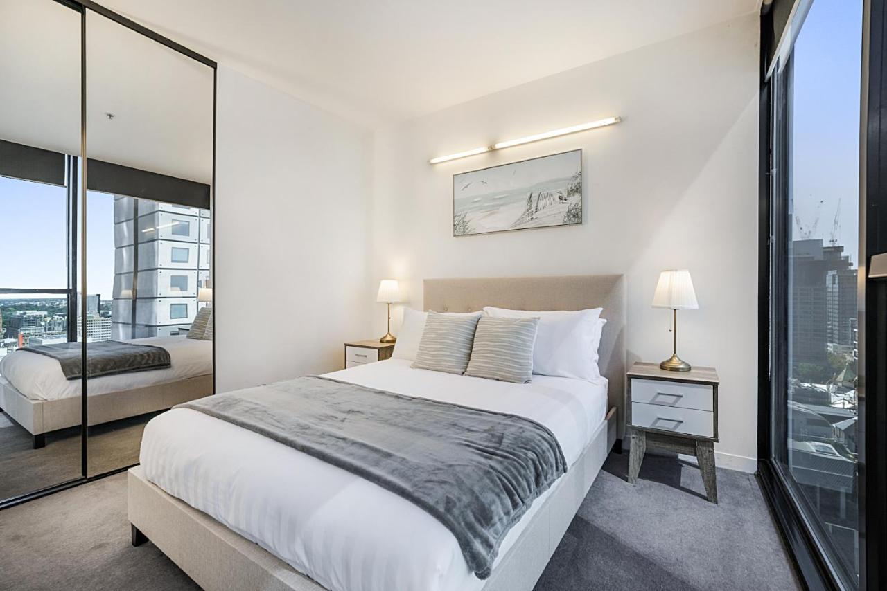Апартаменти 2-Bed Unit Metres From Cbd Malls, Dining & Sights Мельбурн Екстер'єр фото