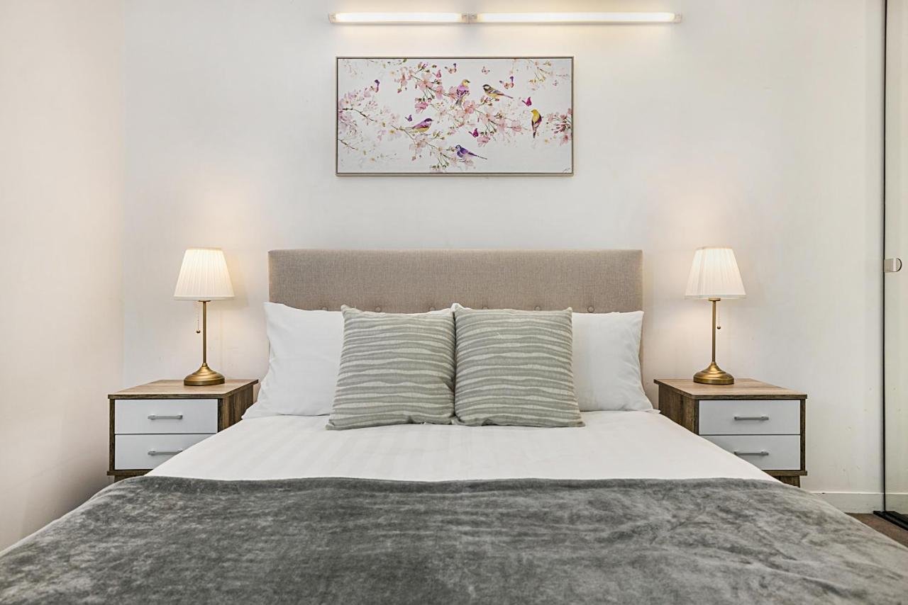 Апартаменти 2-Bed Unit Metres From Cbd Malls, Dining & Sights Мельбурн Екстер'єр фото